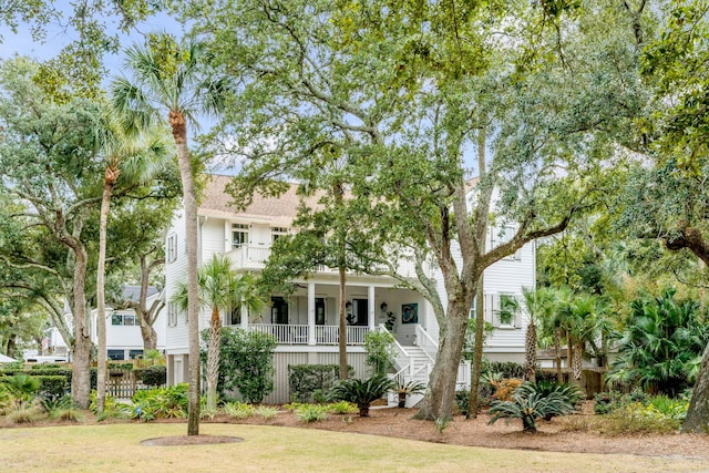 view of front of property featuring a porch