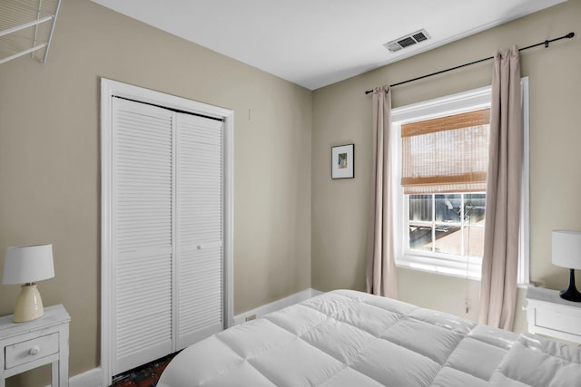 bedroom with a closet