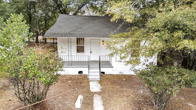 bungalow-style home with covered porch