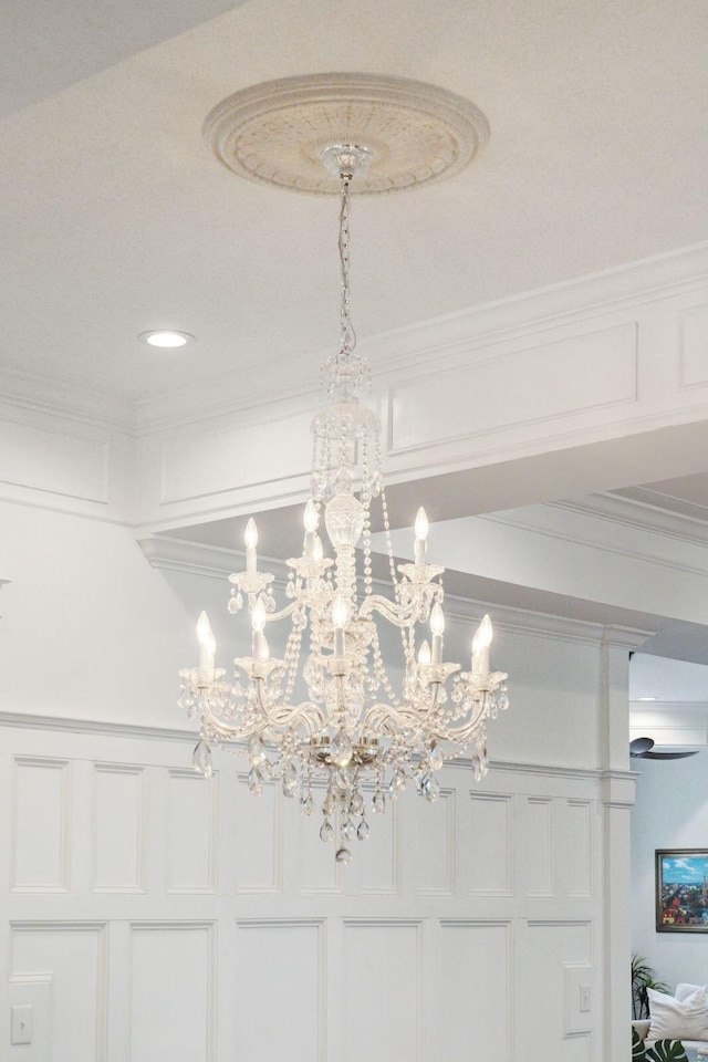 3 Cross Ln, Isle Of Palms, SC 29451 - detailed view of crown molding, a chandelier, and recessed lighting