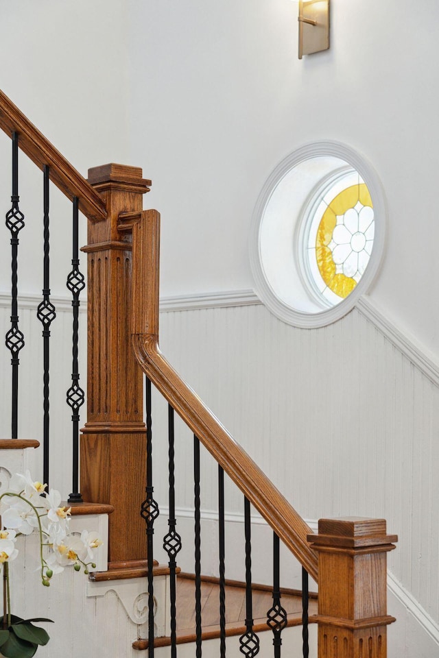 3 Cross Ln, Isle Of Palms, SC 29451 - stairway featuring a wainscoted wall