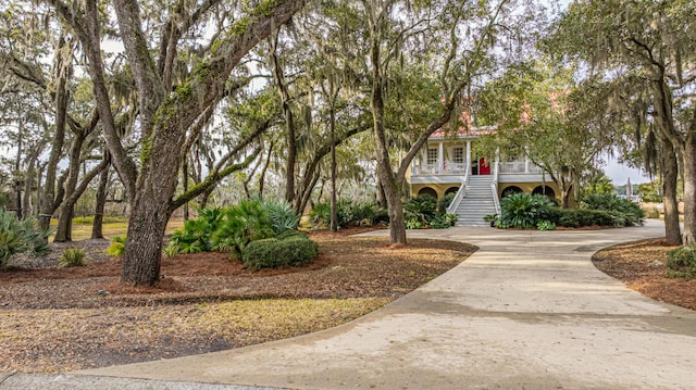 view of front facade with covered porch