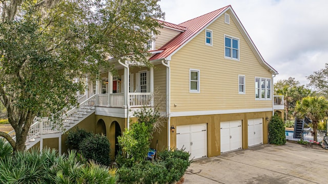 view of front of house featuring a garage