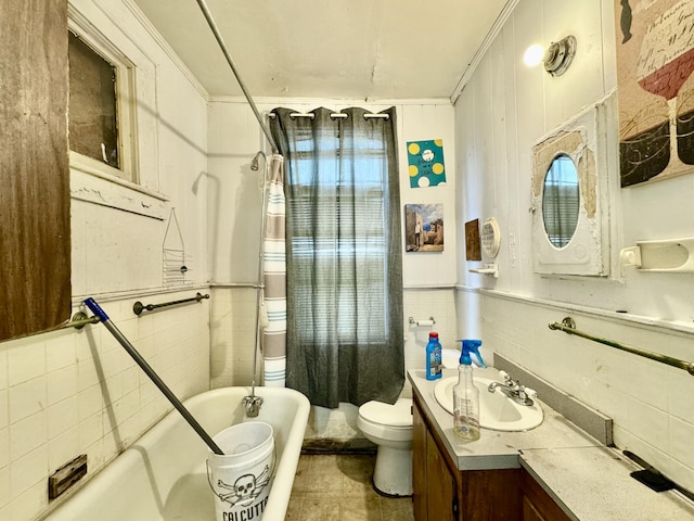 3 Hanover St, Charleston, SC 29403 - full bath featuring a tub, toilet, tile walls, vanity, and curtained shower