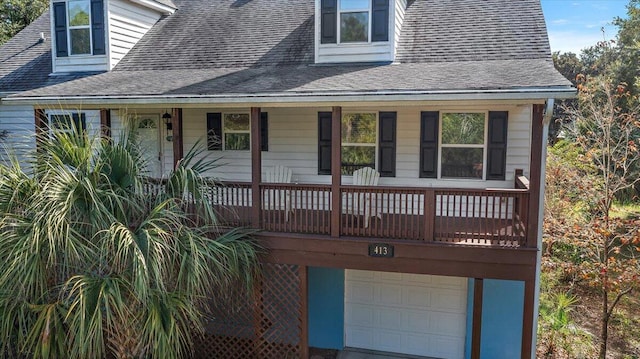 view of front facade with a garage