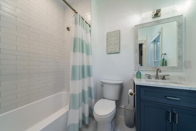 764 Post Oak Dr, Mount Pleasant, SC 29464 - bathroom featuring toilet, vanity, shower / bath combo with shower curtain, and baseboards