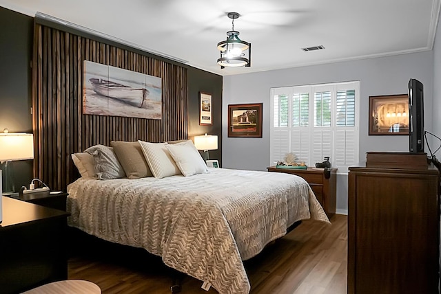 7886 Racquet Rd, North Charleston, SC 29418 - bedroom with wood finished floors and crown molding