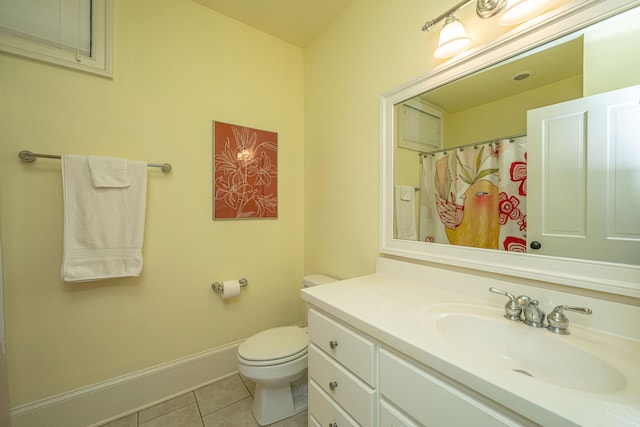 full bathroom with tile patterned flooring, toilet, vanity, baseboards, and a shower with curtain