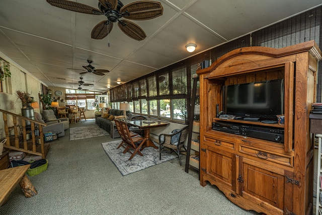 sunroom / solarium with ceiling fan