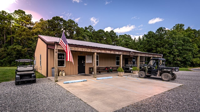 view of front facade featuring covered porch