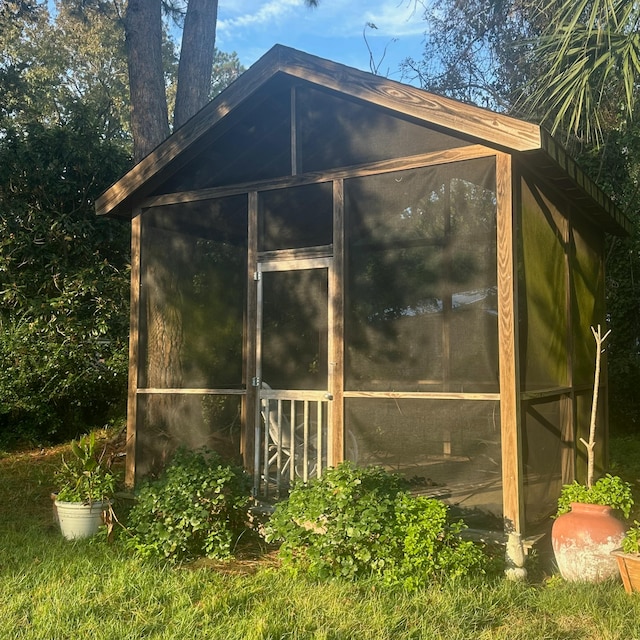 view of outbuilding