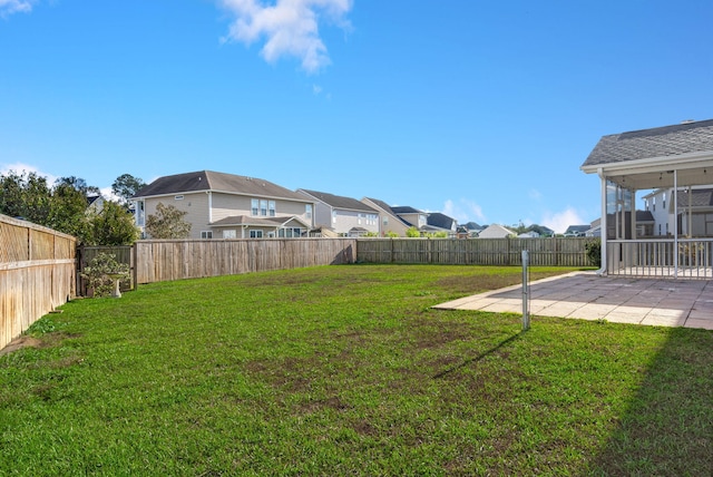 view of yard featuring a patio