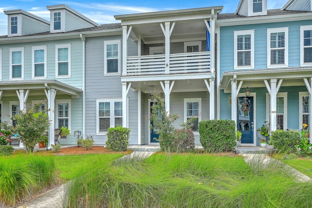 3125 Sturbridge Rd, Mount Pleasant, SC 29466 - townhome / multi-family property featuring a balcony