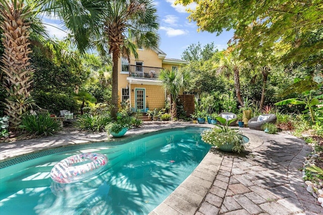2066 Wappoo Dr, Charleston, SC 29412 - swimming pool with a patio area