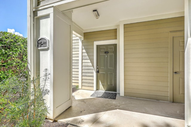 view of property entrance