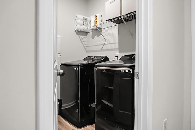 513 Donnas View Way, Summerville, SC 29486 - laundry room featuring washing machine and clothes dryer and light wood finished floors