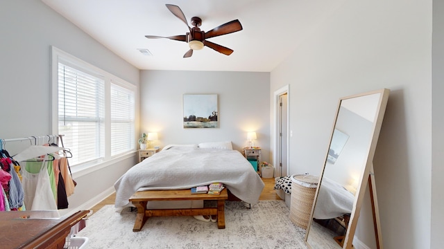 bedroom featuring ceiling fan