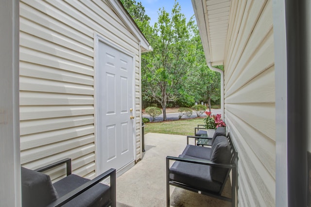 7896 Montview Rd, North Charleston, SC 29418 - view of patio / terrace
