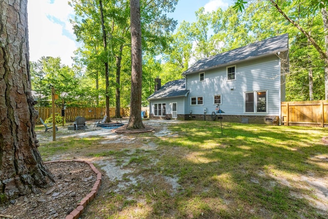 view of yard featuring a patio area