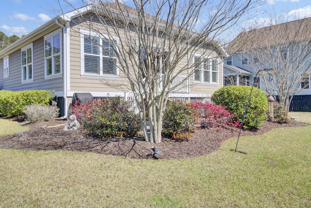 345 Turnstone St, Mount Pleasant, SC 29464 - view of side of property with a lawn