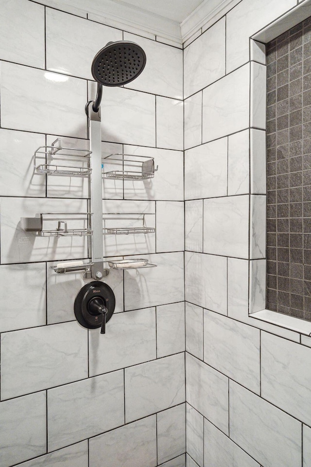 details featuring a tile shower