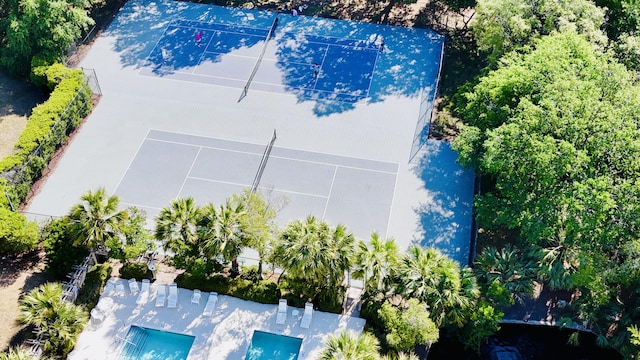 drone / aerial view of a pool area