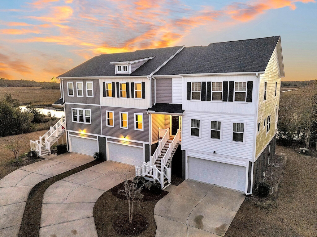 view of front of property featuring a garage