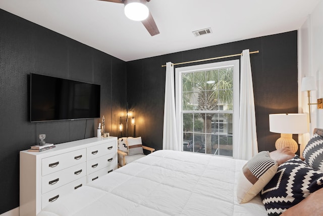 bedroom featuring ceiling fan