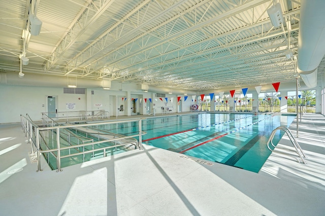 view of swimming pool