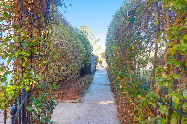 2707 Waterpointe Cir, Mount Pleasant, SC 29466 - view of side of home