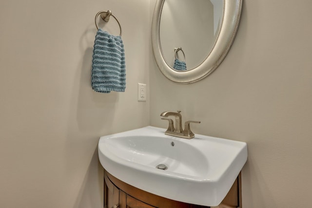 bathroom featuring sink