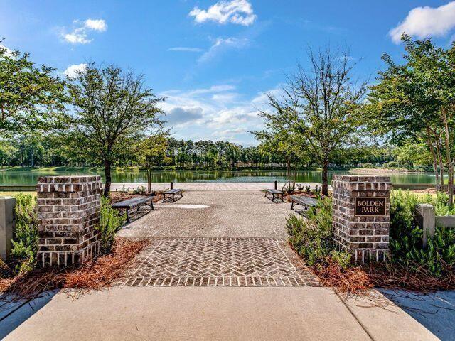 view of property's community featuring a water view