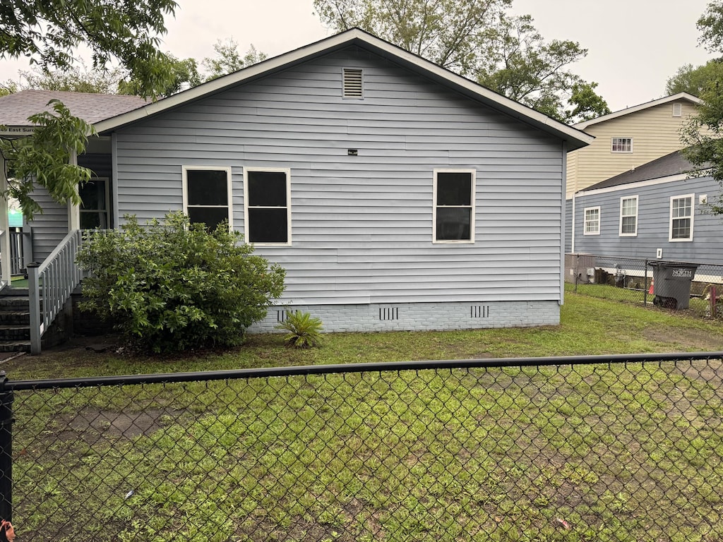 2749 E Surrey Dr, North Charleston, SC 29405 - view of side of home with crawl space