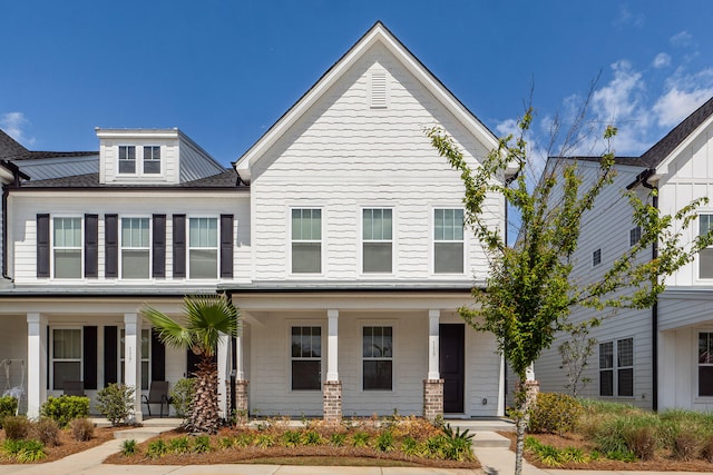 view of front of home featuring a porch