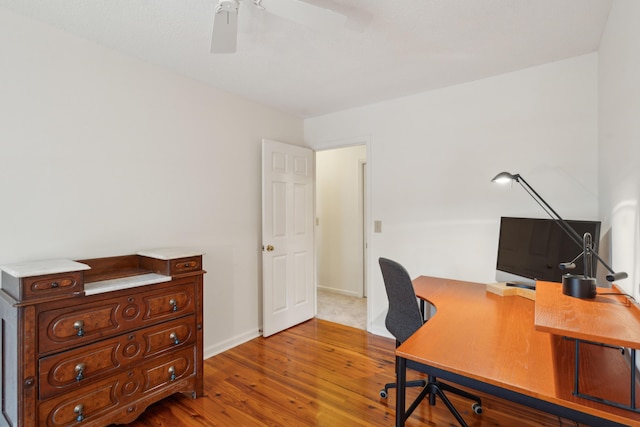 712 Wakendaw Blvd, Mount Pleasant, SC 29464 - office space with wood finished floors and a ceiling fan