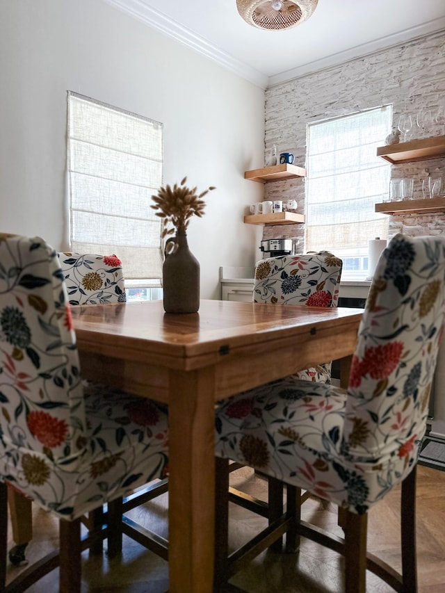 10 Riker St, Charleston, SC 29403 - office space featuring ornamental molding