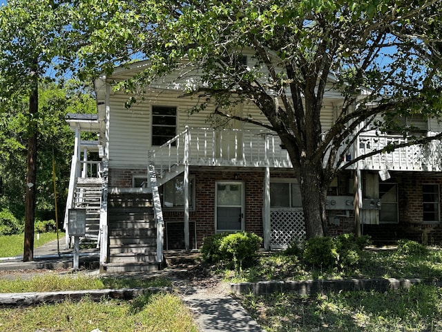 927 N Lemacks St, Walterboro, SC 29488 - view of front of property with stairway and brick siding