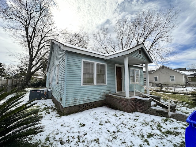 view of front of property