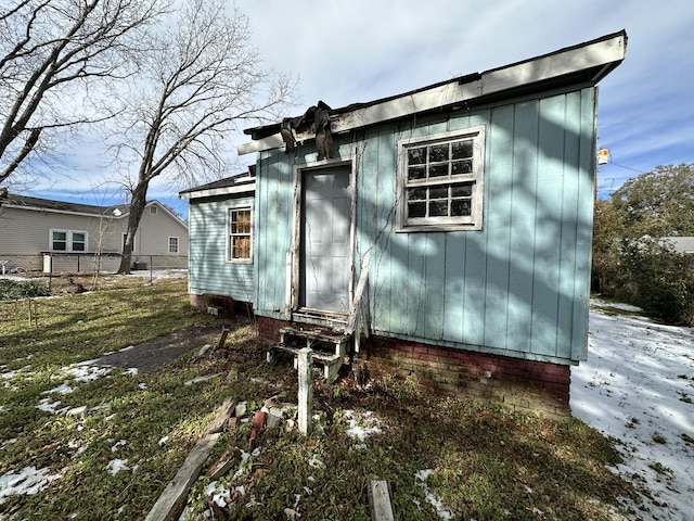 view of side of home