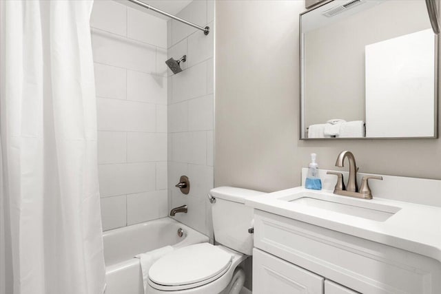 1025 Scaup Ct, Kiawah Island, SC 29455 - full bathroom featuring shower / bath combo with shower curtain and vanity