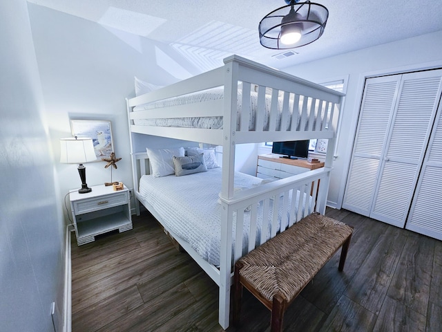 837 Club Cottage Rd, Edisto Island, SC 29438 - bedroom featuring wood finished floors and a closet