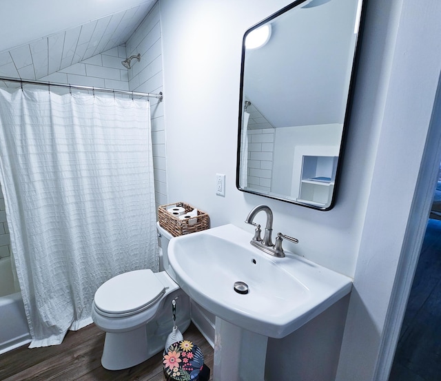 837 Club Cottage Rd, Edisto Island, SC 29438 - full bath featuring wood finished floors, shower / bathtub combination with curtain, and lofted ceiling