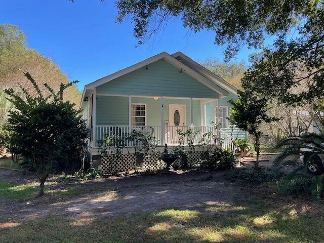 bungalow-style home with covered porch