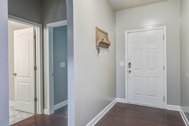 3639 Pimmit Pl, Ladson, SC 29456 - foyer entrance featuring wood finished floors and baseboards