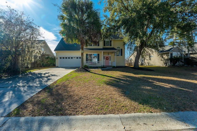 view of front of property featuring a front lawn and covered porch