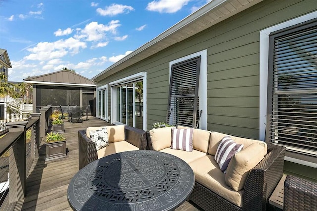 deck with an outdoor hangout area and outdoor dining area