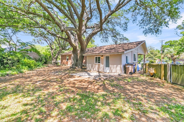 1143 Winborn Dr, Charleston, SC 29412 - view of yard featuring fence