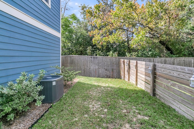 view of yard featuring cooling unit