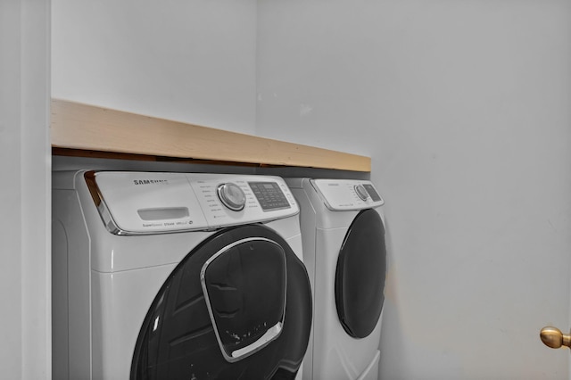 9923 Honeylocust Ln, Ladson, SC 29456 - laundry room featuring independent washer and dryer