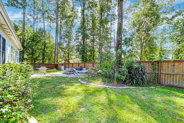 view of yard with a patio